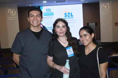 Xavier Ibarra, Wendy Estrada y Miroslava Román.