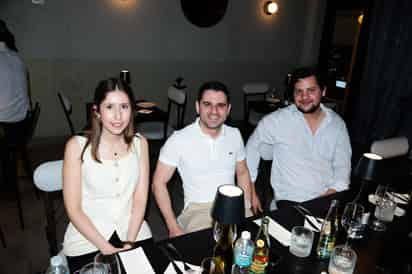 Mayela Melero, Carlos Reyes y Luis Milán.