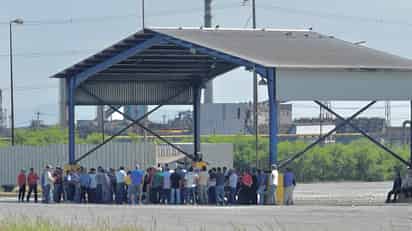 El 6 de agosto extraerán de AHMSA la maquinaria; obreros rechazan acción