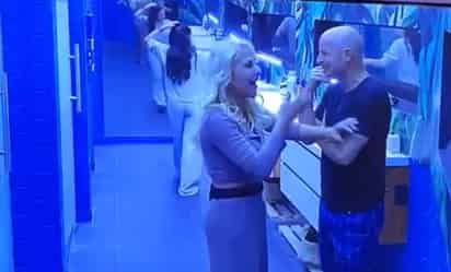 Facundo invade el baño de Olivia Collins y desata risas y tensión en La Casa de los Famosos 2025