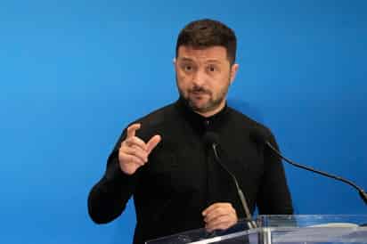 Zelenski ratifica ley que permite a mayores de 60 años alistarse en el Ejército de Ucrania