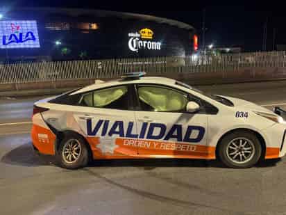 Conductor alcoholizado choca contra unidad de Transito y Vialidad de Torreón