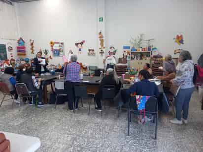 Centros comunitarios ofrecen capacitación continua para el autoempleo en Gómez Palacio