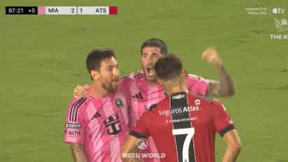 Messi celebra gol en la cara de jugador del Atlas, pero luego se disculpa | Video