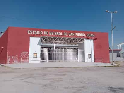 Se reanuda gran final de la liga de beisbol en San Pedro