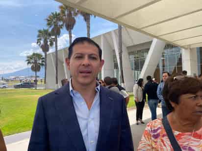 Fortalece la UA de C apoyos económicos para evitar deserción: Rector
