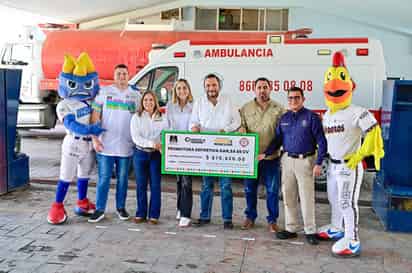 Entregan cheque por más de 70 mil pesos a Bomberos de Monclova