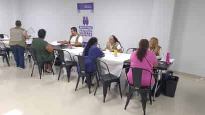 Registran en el programa Mujer Bienestar, más de mil 400 mujeres en cinco días