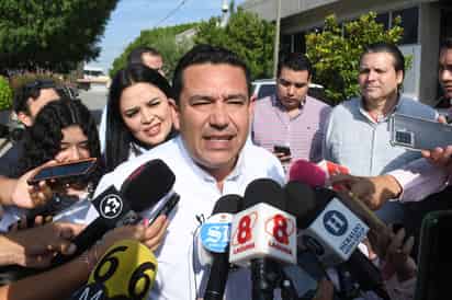 Critica Raúl Meraz operativos en hora pico; es por seguridad, responde Román Cepeda