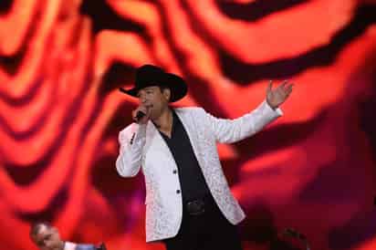 Despedida a lo grande. Ahora Bobby deleita a su público con la segunda parte de proyecto grabado en Monterrey, Nuevo León.