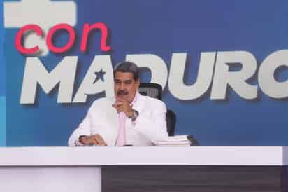 Alejandro Moreno denuncia al presidente de Venezuela Nicolás Maduro ante la FGR