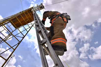 Dan de baja a bombero, presuntamente involucrado en decomiso de droga