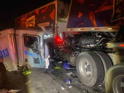 Muere conductor de tráiler tras ser impactado por otra unidad en Ramos Arizpe