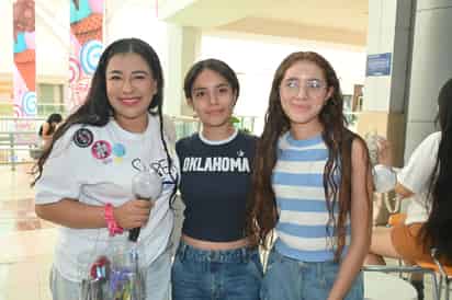 Gaby, Denisse y Lenna.