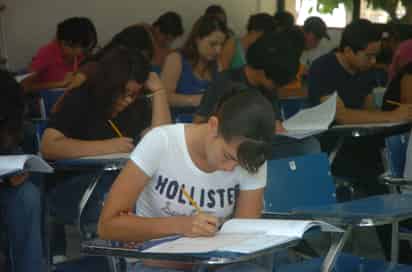 La legislación vigente carece de mecanismos claros y sanciones suficientemente disuasorias para
castigar de manera ejemplar a las instituciones que incurren en esta práctica. (EL SIGLO DE TORREÓN)