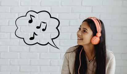 ¿Por qué algunas canciones se te pegan en la cabeza? La ciencia lo explica