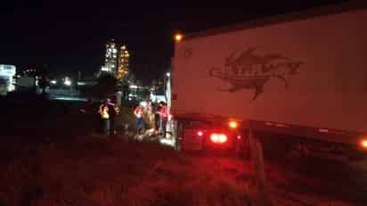 Chica ebrio trailero en Ramos Arizpe