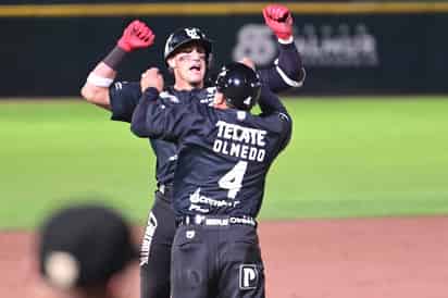 El toletero nacido en Long Beach volvió a hacer la diferencia en el marcador, cuando los Guindas parecían estar contra las cuerdas en la novena entrada del quinto juego de la serie de playoffs.