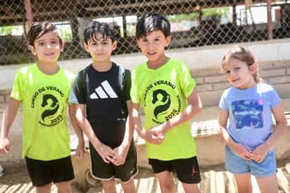Rodrigo, Porfirio, Pablo y Sofía.