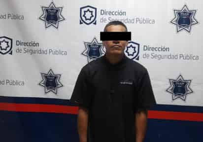 Policía de Torreón detiene a sujeto por amenazas y allanamiento en plantel educativo