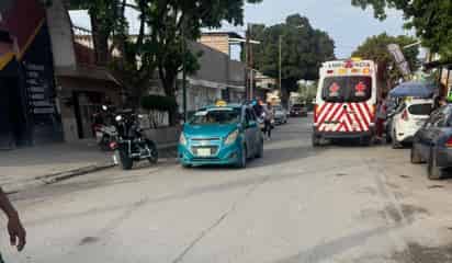 Menor de edad resulta lesionada tras choque de motos en Gómez Palacio