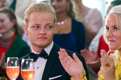Hijo de la princesa heredera de Noruega es acusado de varios cargos