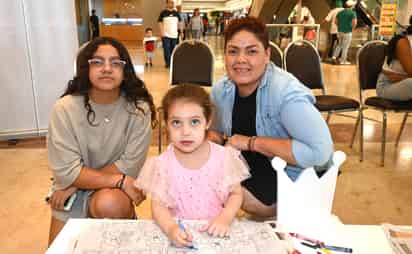 Regina, Gaby García y Dani Cabrales.