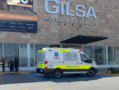 Grave hombre tras recibir fuerte descarga eléctrica en local de Saltillo
