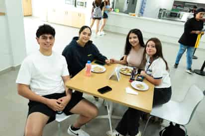 Félix de Anda, Fernanda Martínez, Sofía Amaya y Fernanda Arguijo.