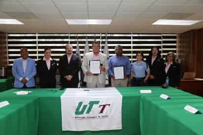 UTT y Linamar firman convenio de vinculación en beneficio de egresados y trabajadores