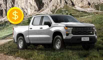 ¿Cuánto debes ganar al mes para comprar una Chevrolet Silverado 2025?