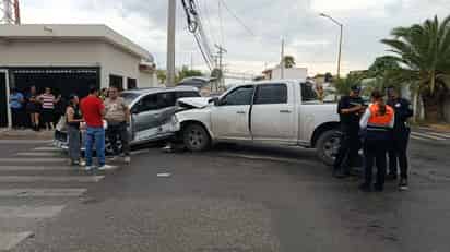 Accidente en la colonia La Amistad deja dos menores lesionados y cuantiosos daños materiales