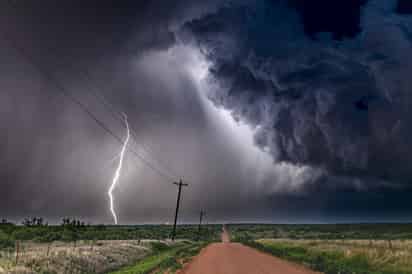 Autoridades vigilan la posible tormentas tropical que podría impactar en costas de México/ Especial
