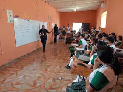 Ofrecen plática 'Casco Seguro' a estudiantes de preparatoria del municipio de San Pedro