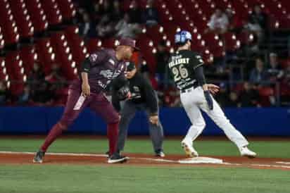 La novena Guinda se llevó el quinto encuentro en el Estadio Panamericano, provocando que la Serie de Zona tenga que volver a tierras laguneras para conocer al ganador de la misma.
