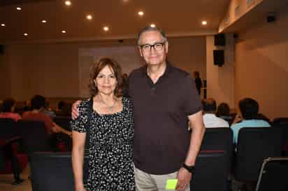 Cristina de Carmona y Eduardo Carmona.
