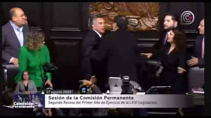 'Alito' Moreno agrede a Fernández Noroña al concluir sesión de Comisión Permanente | Video