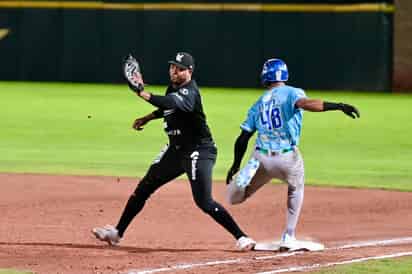 La velocidad de los Charros de Jalisco al correr en los senderos, ha puesto en aprietos a la defensiva de los Algodoneros.