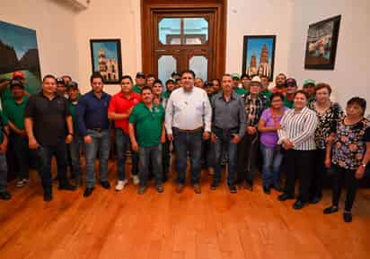 Alcalde de Lerdo se reunió con trabajadores elevados a 'considerados' por el Cabildo
