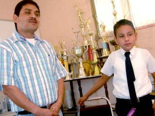 Javier Manuel Coronado Luévano de 11 años, quien cursa el quinto año de la Sección A, de la Escuela Primaria Cámara Júnior, participará en el Quinto Parlamento de las Niñas y los Niños de México.
