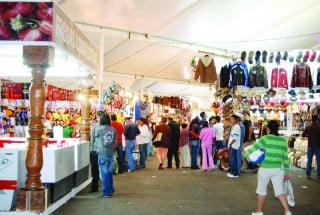 Siguen las quejas de expositores de la Feria por la tardanza en la entrega de los gafetes.