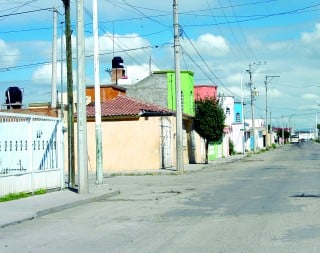 Continúan los problemas en el fraccionamiento FSTSE de la ciudad de Durango, 50 trabajadores no cuentan una vivienda en este lugar debido a que no concluye su construcción.