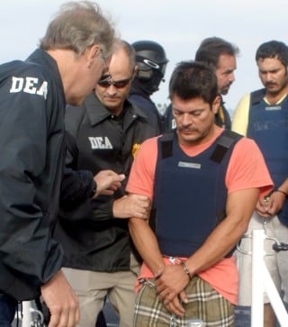 En la imagen Francisco Javier Arellano Félix al momento de ser arrestado por las autoridades estadounidenses en agosto de 2006. (AP)