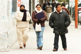 El IMSS exhorta a la población a protegerse de los cambios bruscos en las temperaturas. 