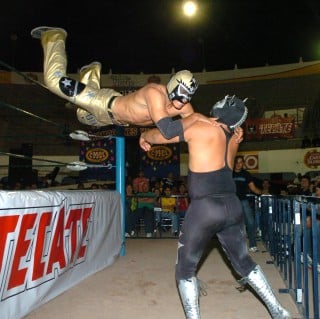 Atractivo cartel de lucha libre presentará el jueves próximo la Arena Olímpico Laguna de Gómez Palacio, con elementos que destacan en el norte de México. (Fotografías de Jesús Galindo López)