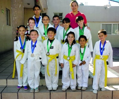 Los alumnos del Colegio Juan XXIII tuvieron una destacada participación en el Torneo Abierto de Tae Kwon Do de Todos los Grados, realizado el pasado fin de semana en esta ciudad bajo la 		organización de la Academia de México. (Fotografía de Érick Sotomayor)
