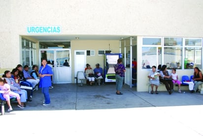 Uno de los servicios más saturados en el Hospital General es el área de Urgencias, que se encuentra al 100 por ciento de su capacidad.