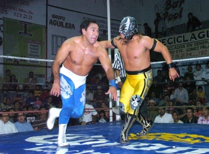 Poco duró la alianza de Blue Panther y Último Guerrero, luego de la traición de este último durante la función navideña efectuada el pasado jueves en la Olímpico Laguna de Gómez Palacio.