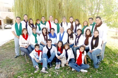 La familia Gutiérrez Rocha en su tradicional fiesta navideña. (Fotografías de Érick Sotomayor)