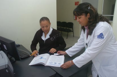 Ayuda. En el Centro de Adicciones se brinda atención preventiva a personas con problemas de alcoholismo, tabaquismo y drogadicción.